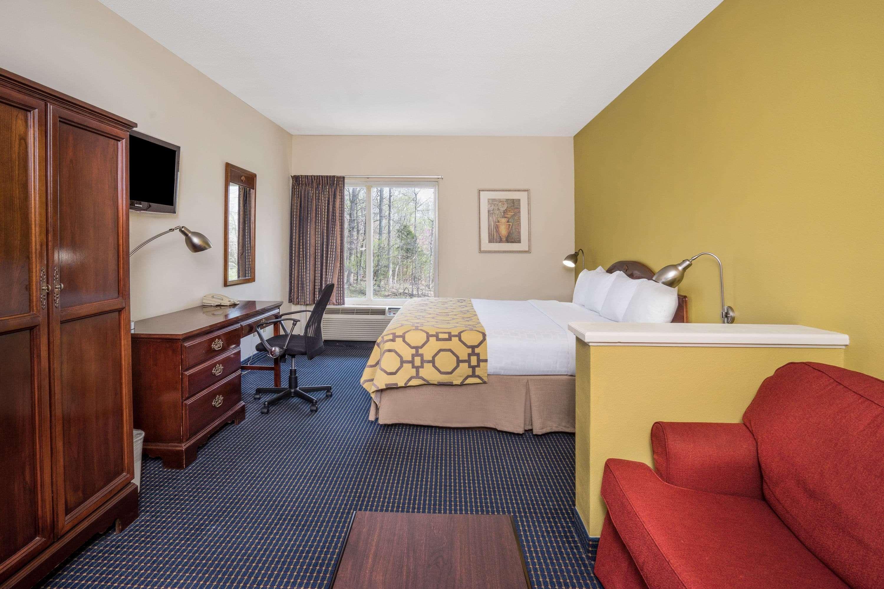 Baymont By Wyndham Warrenton Hotel Екстериор снимка