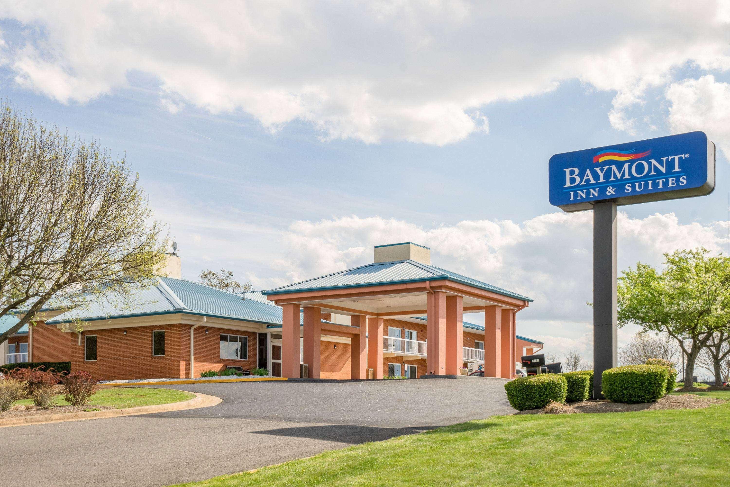 Baymont By Wyndham Warrenton Hotel Екстериор снимка
