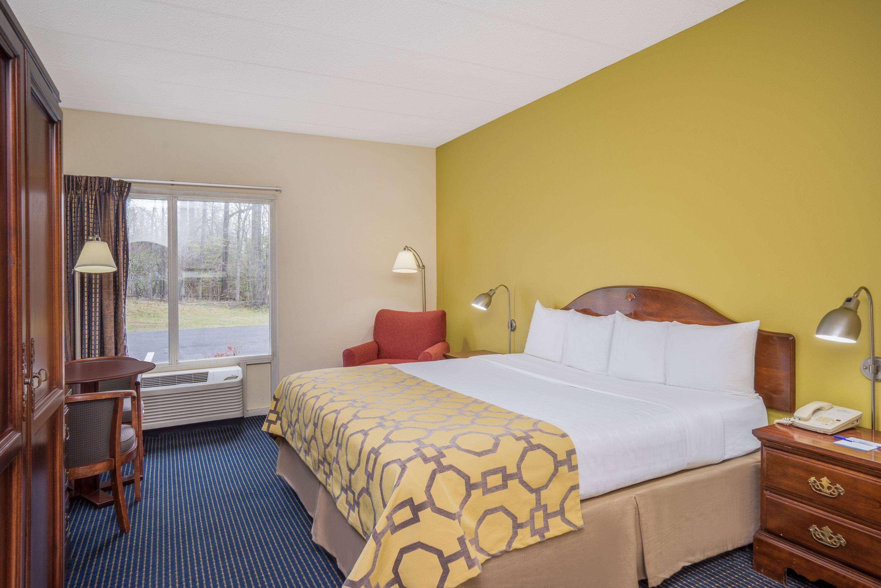 Baymont By Wyndham Warrenton Hotel Екстериор снимка