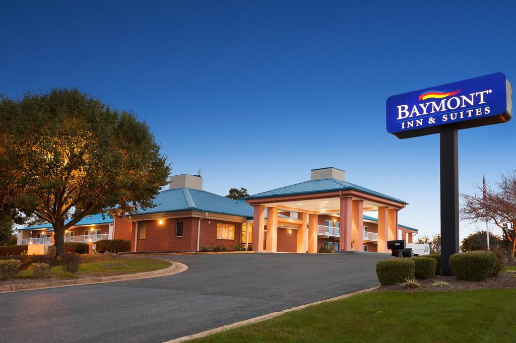 Baymont By Wyndham Warrenton Hotel Екстериор снимка