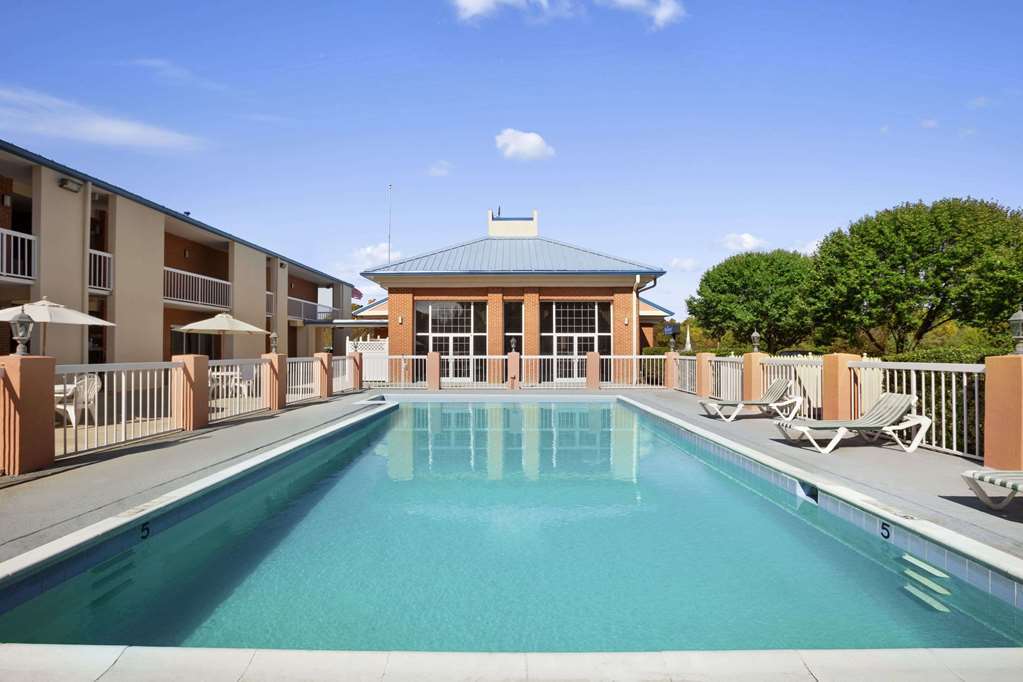 Baymont By Wyndham Warrenton Hotel Съоръжения снимка
